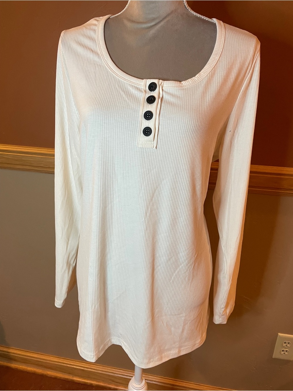 Women's Long Sleeve Ribbed Henley Top - Cream